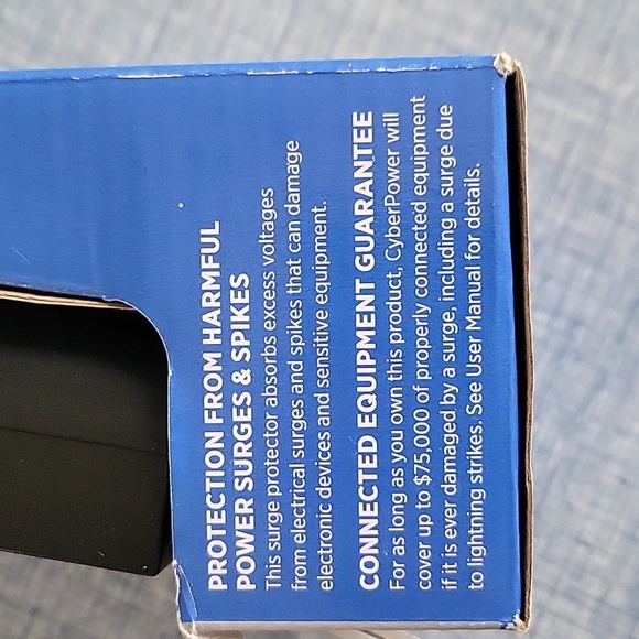 Cyber Power Swivel Surge Protector +USB. Six Outlets  Two USB Charging Ports - Picture 7 of 8